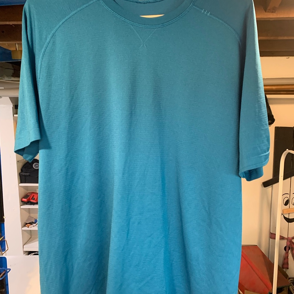 Lululemon Athletica Metal Tech Vent
